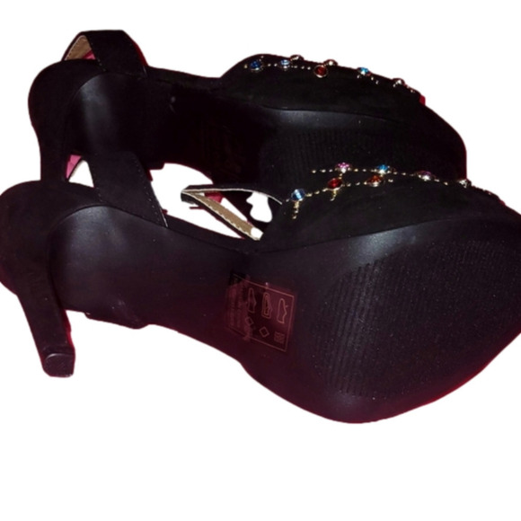 NWT Qupid  high heels - Picture 4 of 4